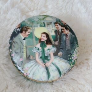 Music Box GONE WITH THE WIND "Scarlett At Twelve Oaks" #12164 D EUC